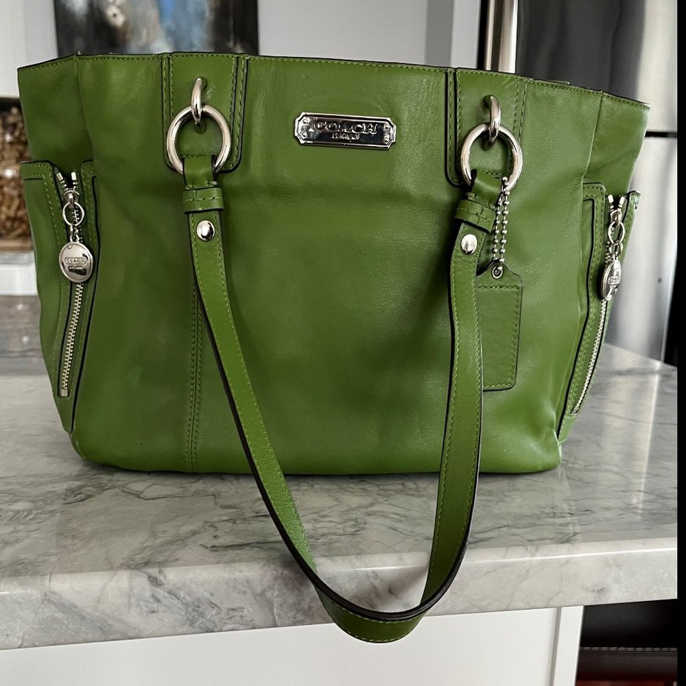 Coach Large Gallery Zip Tote Shoulder Purse Green Apple Leather Handbag